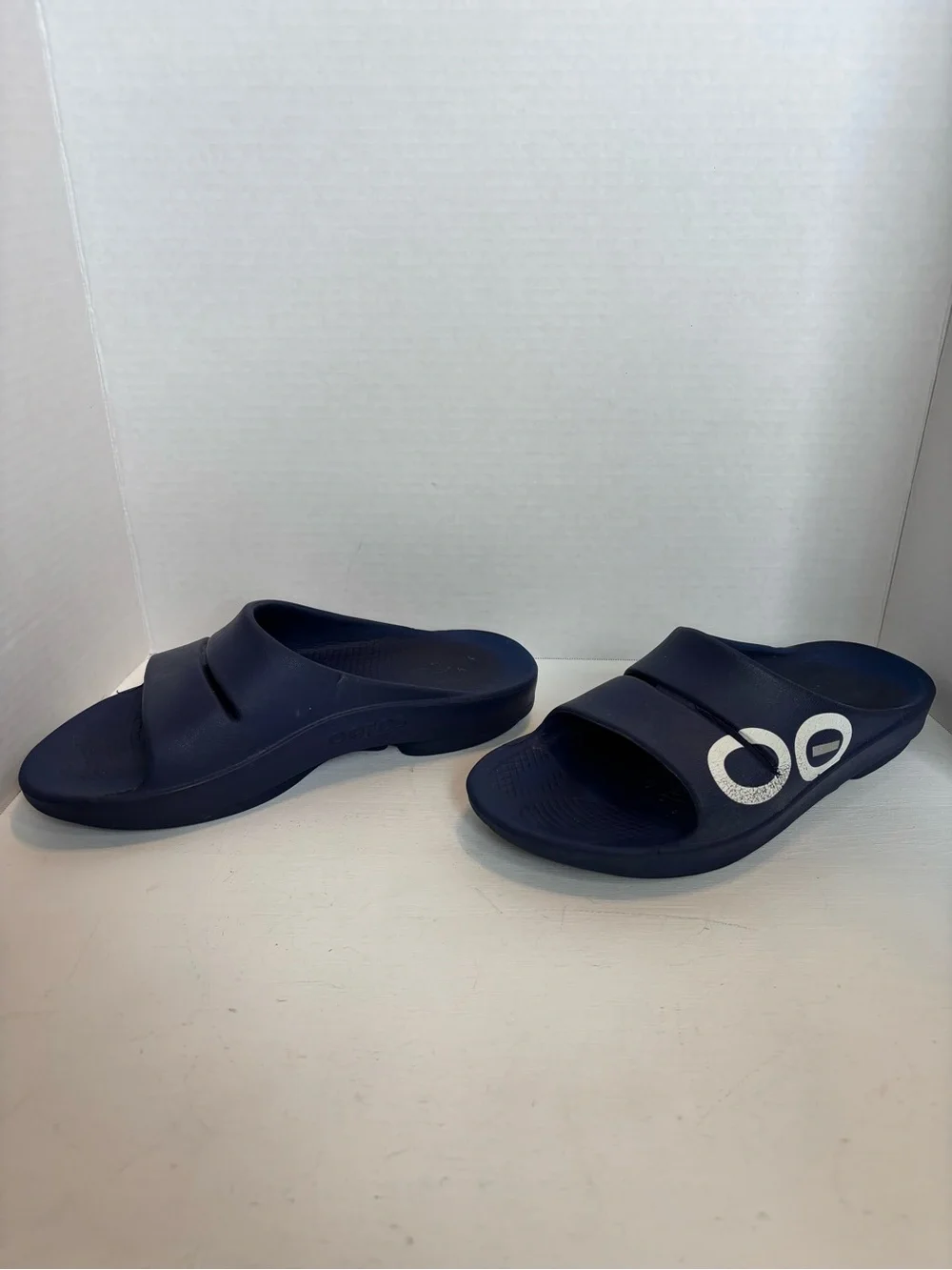 OOFOS OOahh Unisex Sandals Navy Blue size M7/W9